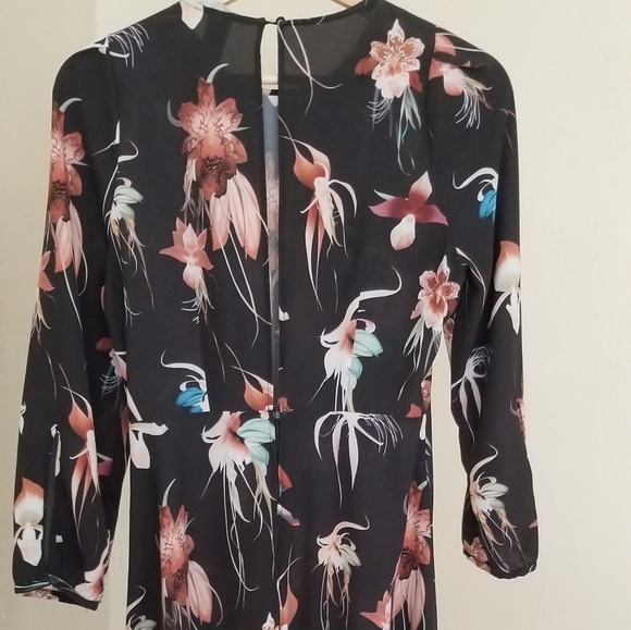 Dress - Picture 3 of 3